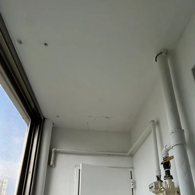 강남구 구축 아파트 베란다시공 현장을 보여주는 카드 이미지